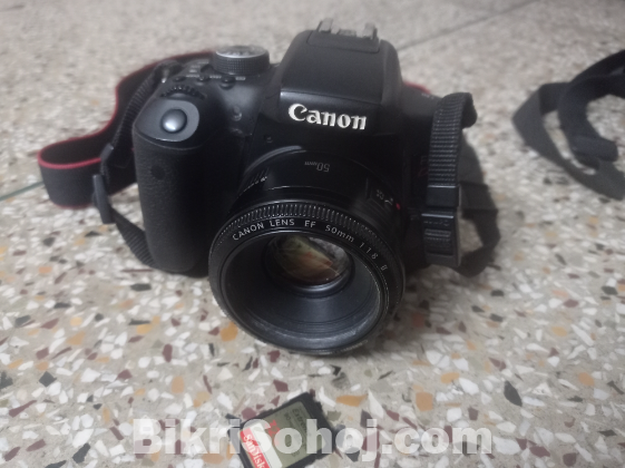 Canon Kiss x8i Made In Japan